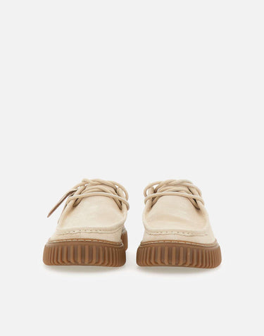 Stringata "Torhill Lo" in camoscio 180906 ECRU CLARKS
