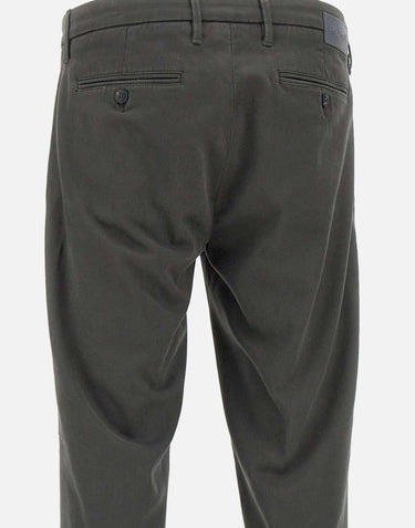 Pantaloni "Mucha chinos" P249JM 24175402 RE-HASH
