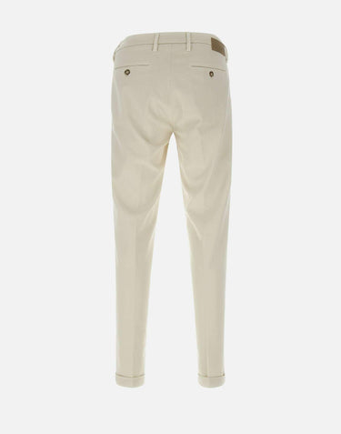 Pantaloni "Mucha chinos" P249JM 24170104 RE-HASH