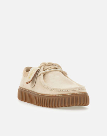 Stringata "Torhill Lo" in camoscio 180906 ECRU CLARKS