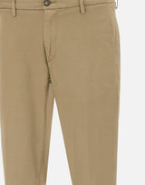 Pantaloni "Mucha Chinos" P249JM 22770426 RE-HASH