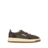 AUTRY Sneakers "Medalist Low" BROWN Donna 