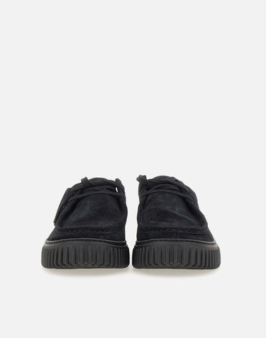 CLARKS Stringata "Torhill Lo" in camoscio BLACK Uomo 