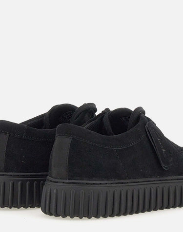 CLARKS Stringata "Torhill Lo" in camoscio BLACK Uomo 