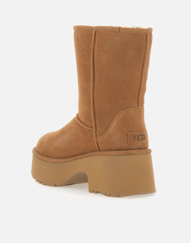UGG "Classic Short New Heights" stivali BROWN Donna 