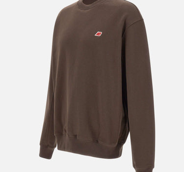 "Made in USA Core Crewneck Sweatshirt" MT43541RHE EARTH NEW BALANCE 