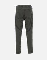 Pantaloni "Mucha chinos" P249JM 24175402 RE-HASH 