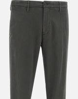 Pantaloni "Mucha chinos" P249JM 24175402 RE-HASH 