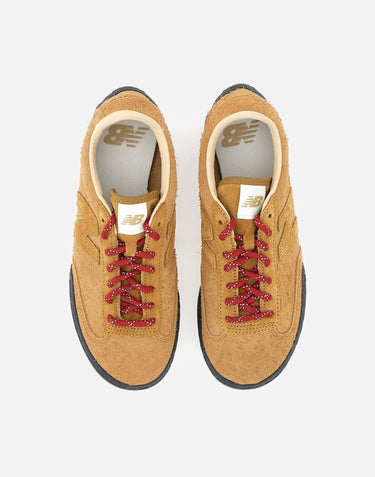 NEW BALANCE Sneakers "Gator Run" BROWN Unisex 