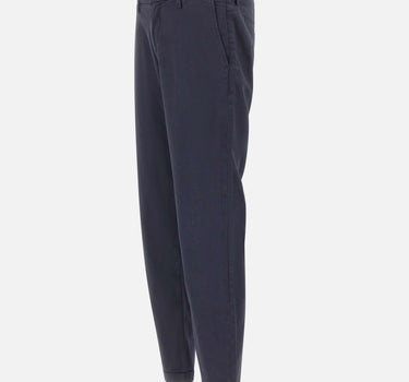 Pantaloni "Mucha Chinos" P249BW 2U0754204 RE-HASH 