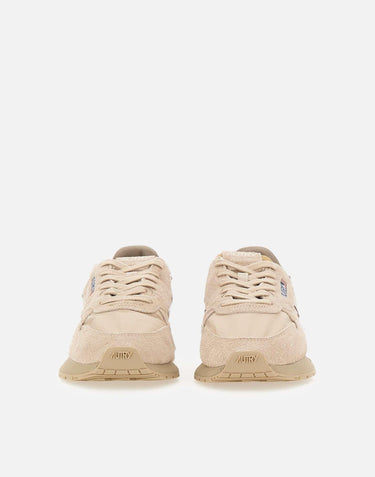 Sneakers "Reelwind Low" in un mix tecnico di suede, pelle e tessuto ripstop WWLM RM01 AUTRY 