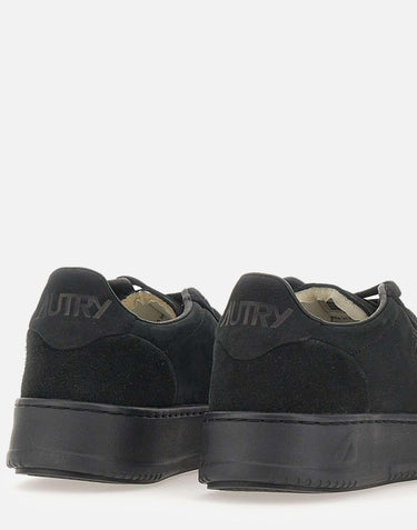 Sneakers "Medalist Low" in suede AULW NU09 AUTRY 