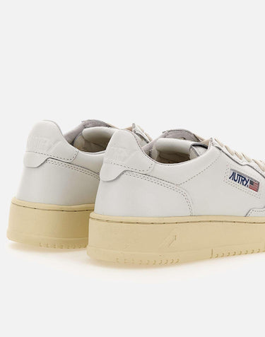 Sneakers "Medialist Low" in pelle AULW LL15 AUTRY 