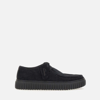 Stringata "Torhill Lo" in camoscio 26172019 0 CLARKS 