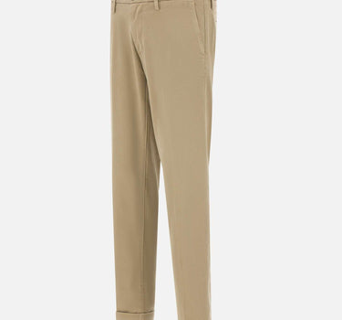 Pantaloni "Mucha chinos" P249JM 24171306 RE-HASH 