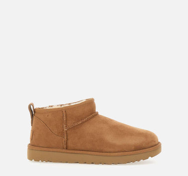 Stivali "Classic Ultra Mini" 1116109 CHE UGG 