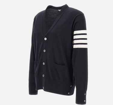 "Classic V-Neck Cardigan In Fine Merino Wool" MKC002A Y1014415 THOM BROWNE 