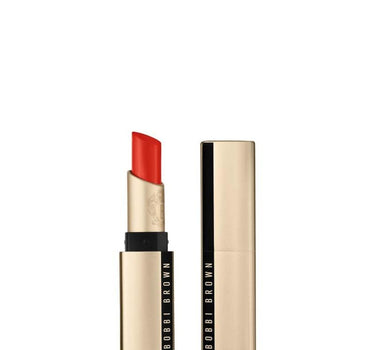 "Luxe Matte Lipstick Traffic Stopper 825" 3,5gr<BR/> HYWT130000 3,5G BOBBI BROWN 