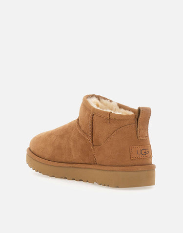 Stivali "Classic Ultra Mini" 1116109 CHE UGG 