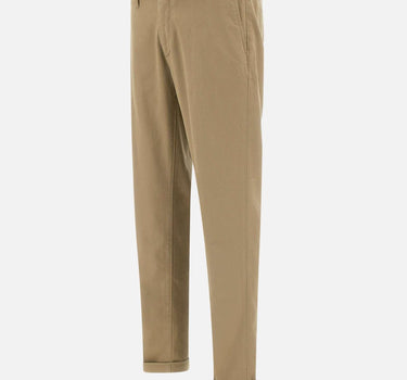 Pantaloni "Mucha chinos" P249JM 24177014 RE-HASH 