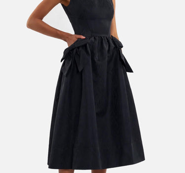 "Narcissa" 25041309 BLACK REBECCA VALLANCE 