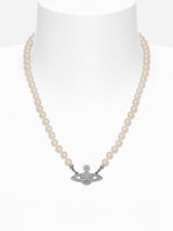 "Mini Bas Relief Pearl Necklace" 63010100 02P104 VIVIENNE WESTWOOD 