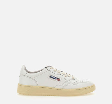 Sneakers "Medialist Low" in pelle AULM LL15 AUTRY 