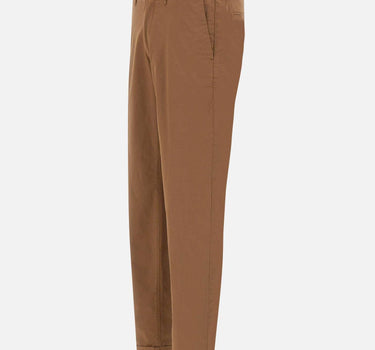 Pantaloni "Mucha Chinos" P247BW 21047238 RE-HASH 