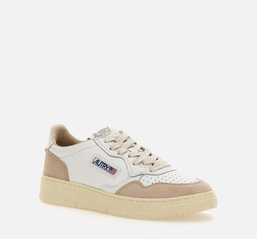 Sneakers "Medialist Low" in pelle AULW LS33 AUTRY 