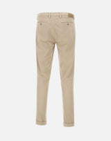 Pantaloni "Mucha chinos" P249JM 24171389 RE-HASH 