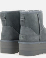 Stivali "Classic Platform" in camoscio 1134991 RNS UGG 