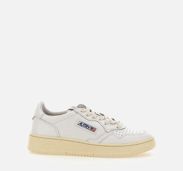 Sneakers "Medialist Low" in pelle AULW LL15 AUTRY 