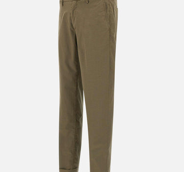 Pantaloni "Mucha chinos" P249JM 7F0080467 RE-HASH 