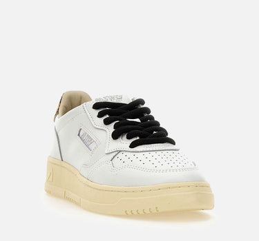Sneakers "Medalist Low" AULW OC01 AUTRY 